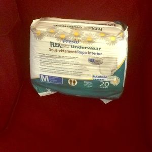 Maximum flex underwear 20 count